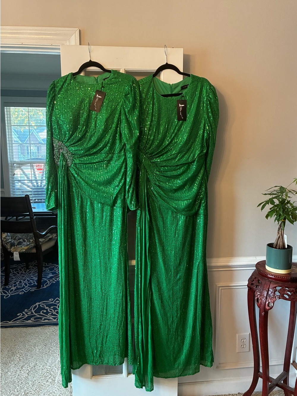 Elegant Green Sequin Draped Women’s Dress